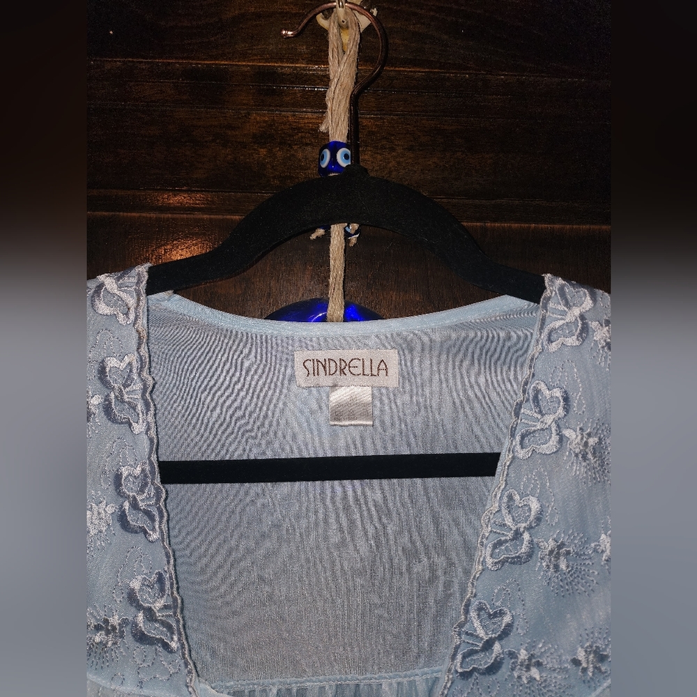 Precious Vintage Sleep Robe - Picture 4 of 4